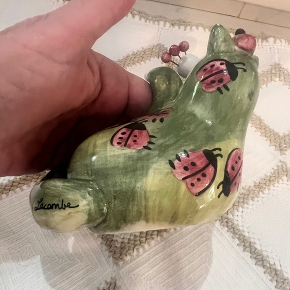 Annaco Creations 2002 Amy Lacombe Whimsiclay Cat with ladybugs - Picture 10 of 12